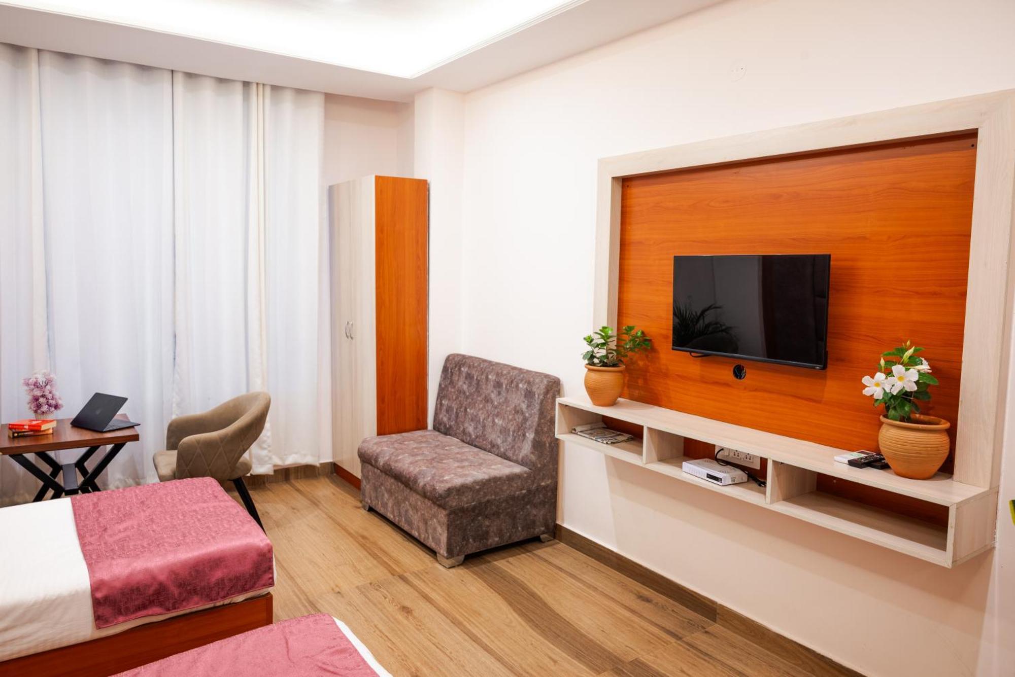 Hotel Sagar Residency - Best Mountain View Hotel In Pālampur Buitenkant foto
