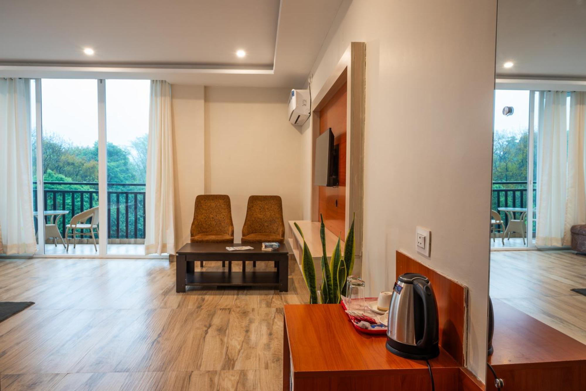 Hotel Sagar Residency - Best Mountain View Hotel In Pālampur Buitenkant foto